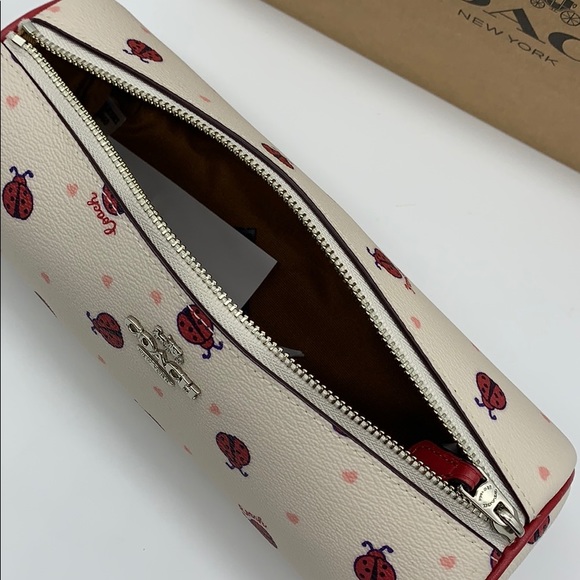 Makeup Brush Holder With Ladybug Print - Picture 12 of 16